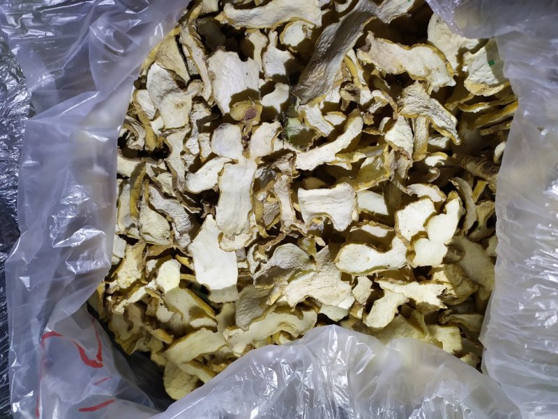 优质手工多花姜形甜黄精片无硫烘干货。符合药典标准（老虎）