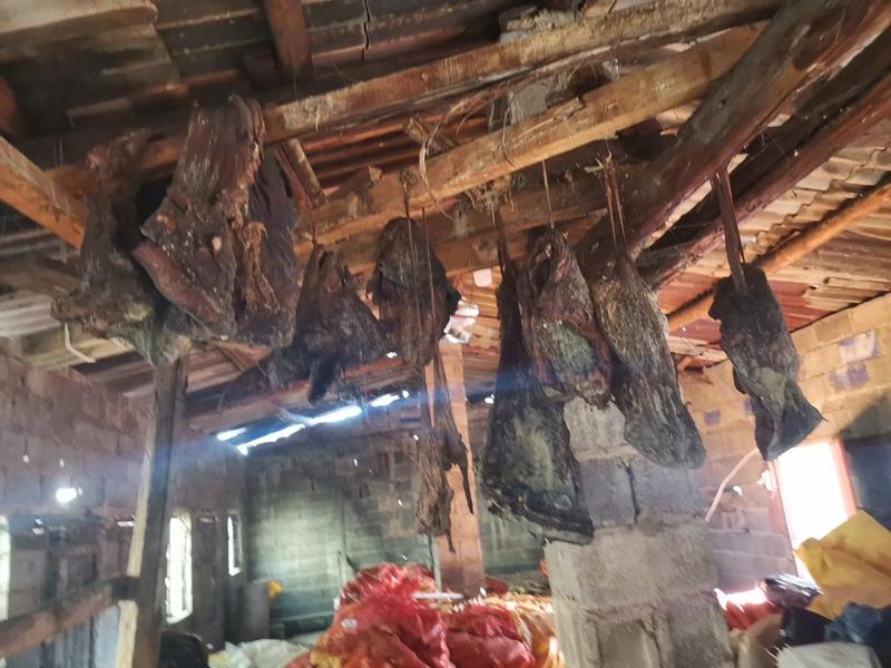 贵州老腊肉，自家散养猪，五谷杂粮猪，一年以上的老火腿