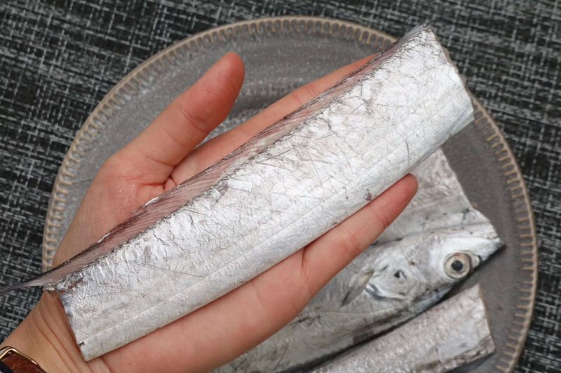 工厂直销灯照带鱼剪段400g一盒新鲜冷冻真空包装一件