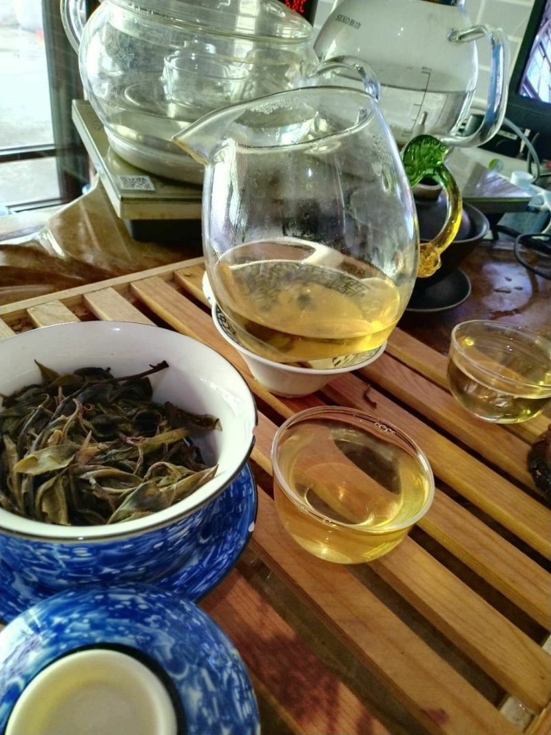普洱茶(2017年明前古树茶原料)，一片也是批发价