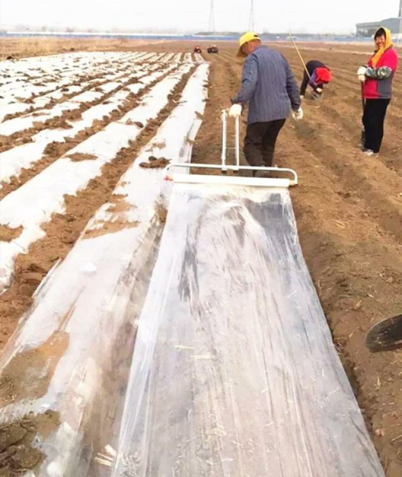 农用盖地膜机器手拉式覆膜机铺膜机宽窄可调节地膜铺盖机
