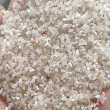 湖南碎米煮酒饲料养鸡鸭鹅毛碎精碎货源充足量大从优