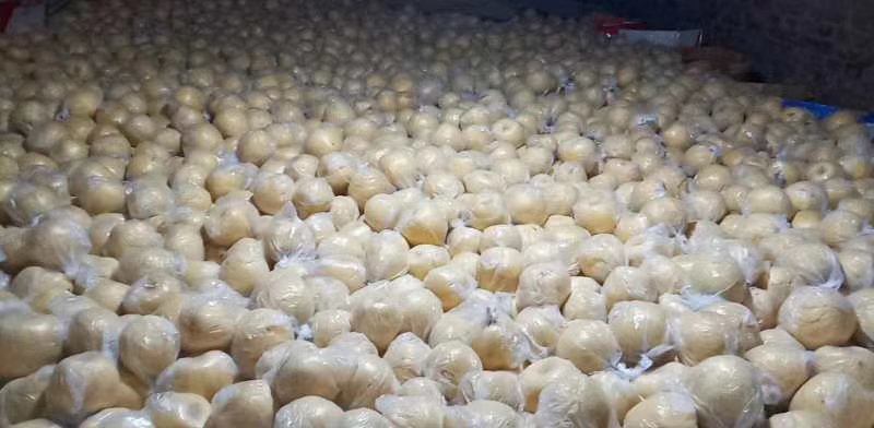 乾县精品酥梨现在开始大量上市了，需要的客商请抓紧