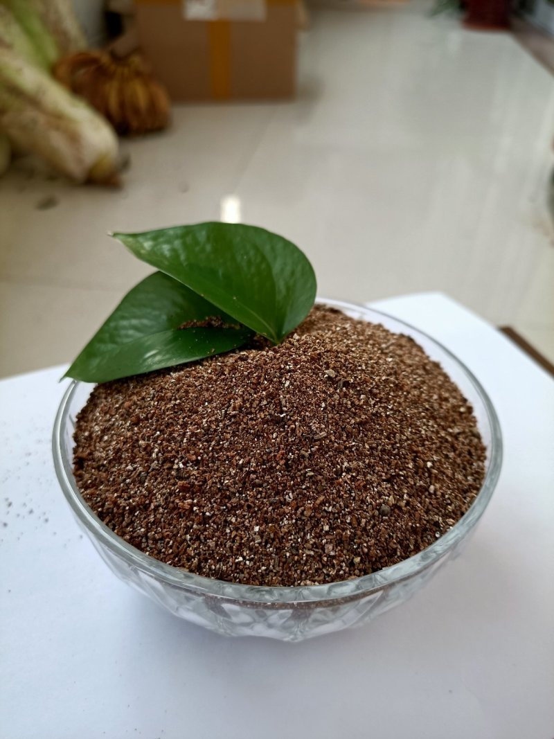 大量批发膨胀蛭石育苗保温蛭石园艺土地改良蛭石量大优