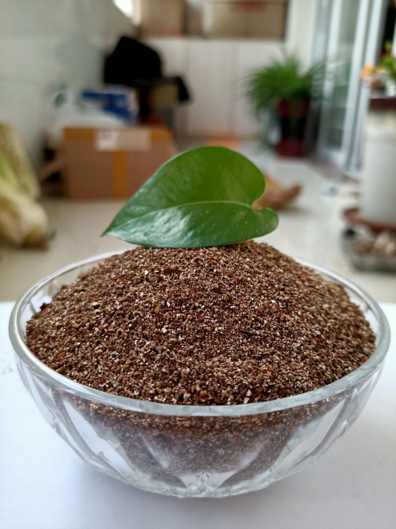 大量批发膨胀蛭石育苗保温蛭石园艺土地改良蛭石量大优
