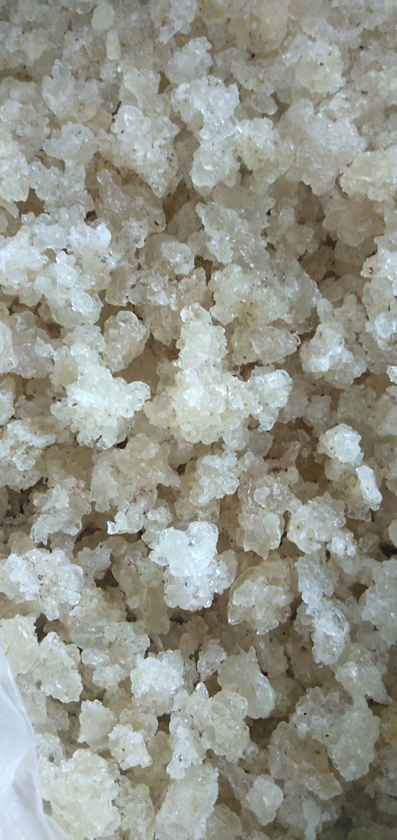 天然雪燕拉丝好，颜色干净产地直销大货供应，品质好。