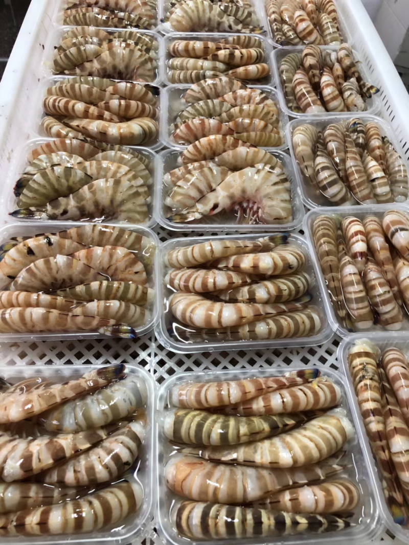去头斑节虾干净卫生。