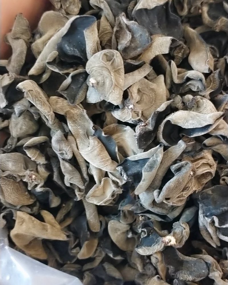 正宗东北黑木耳原货干度好，诚信经营！