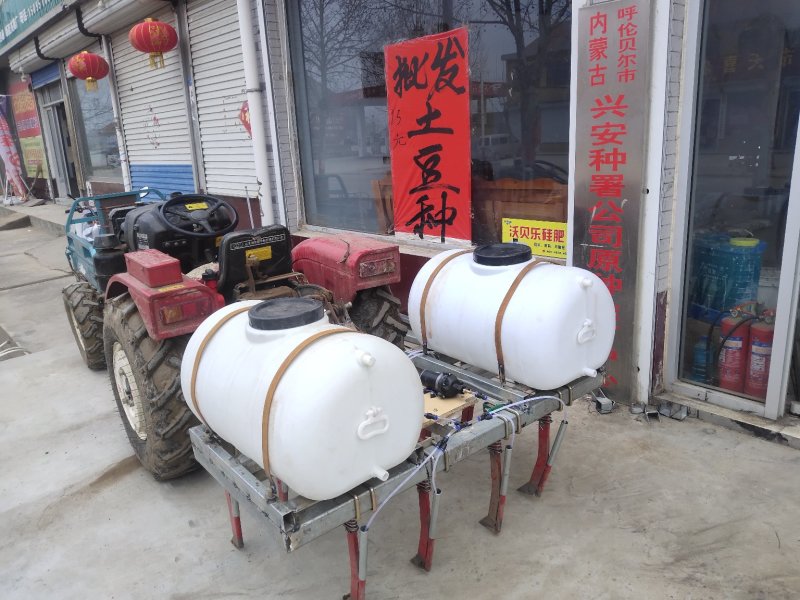 山东潍坊市安丘氯化苦，威百亩多功能同时下药一体土壤处理机