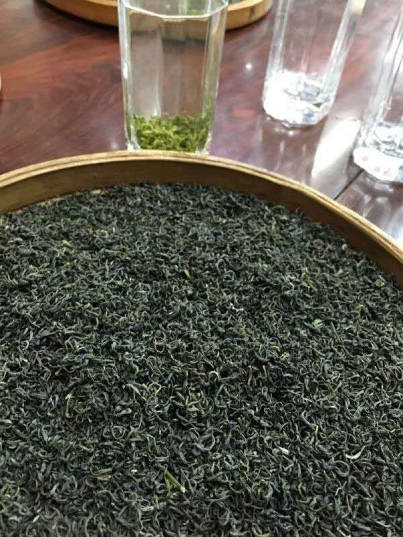 峨眉山高山绿茶，口感好特耐泡一斤两盒装