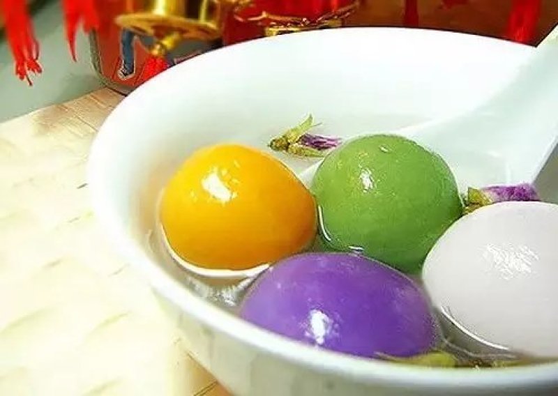 青汁肉馅汤圆，菠菜肉馅汤圆，紫薯流心汤圆，白玉豆沙汤圆