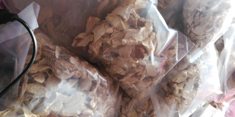 小包装上市了，十个种类单独包装现订现做，品种齐全。