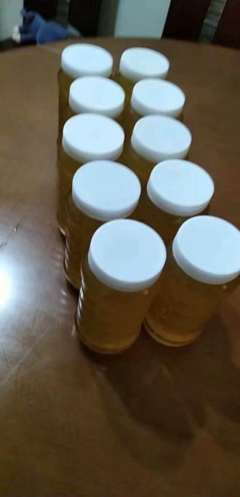 新鲜蜂蜜上架了，正宗的土蜂蜜，欢迎尝新！