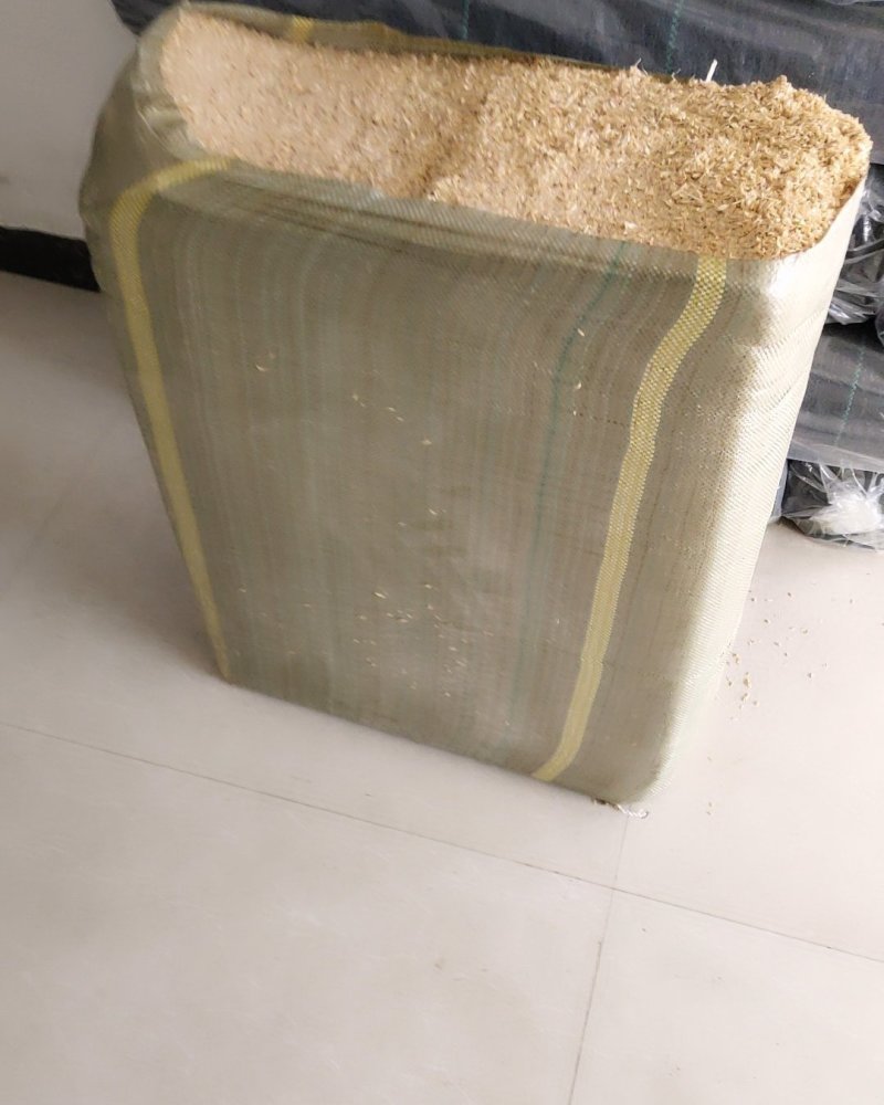 压缩稻壳运费自理酿酒填充隔音燃烧养殖用新鲜稻壳厂家直销