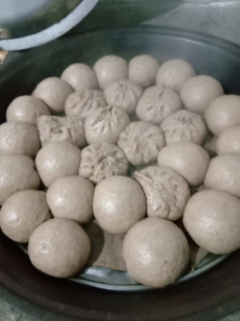 全麦粉，石磨老工艺，原色老味道，无添加，好吃更健康！