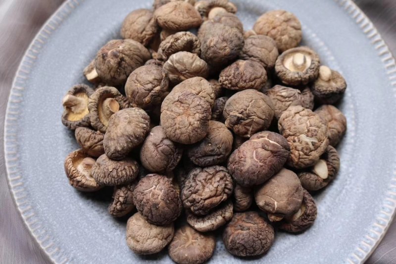 精选河南小号香菇干干度特干朵型均匀肉厚浑圆气味香浓