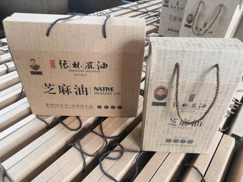 河南芝麻油香油量大从优厂直供送礼家备非遗文化！