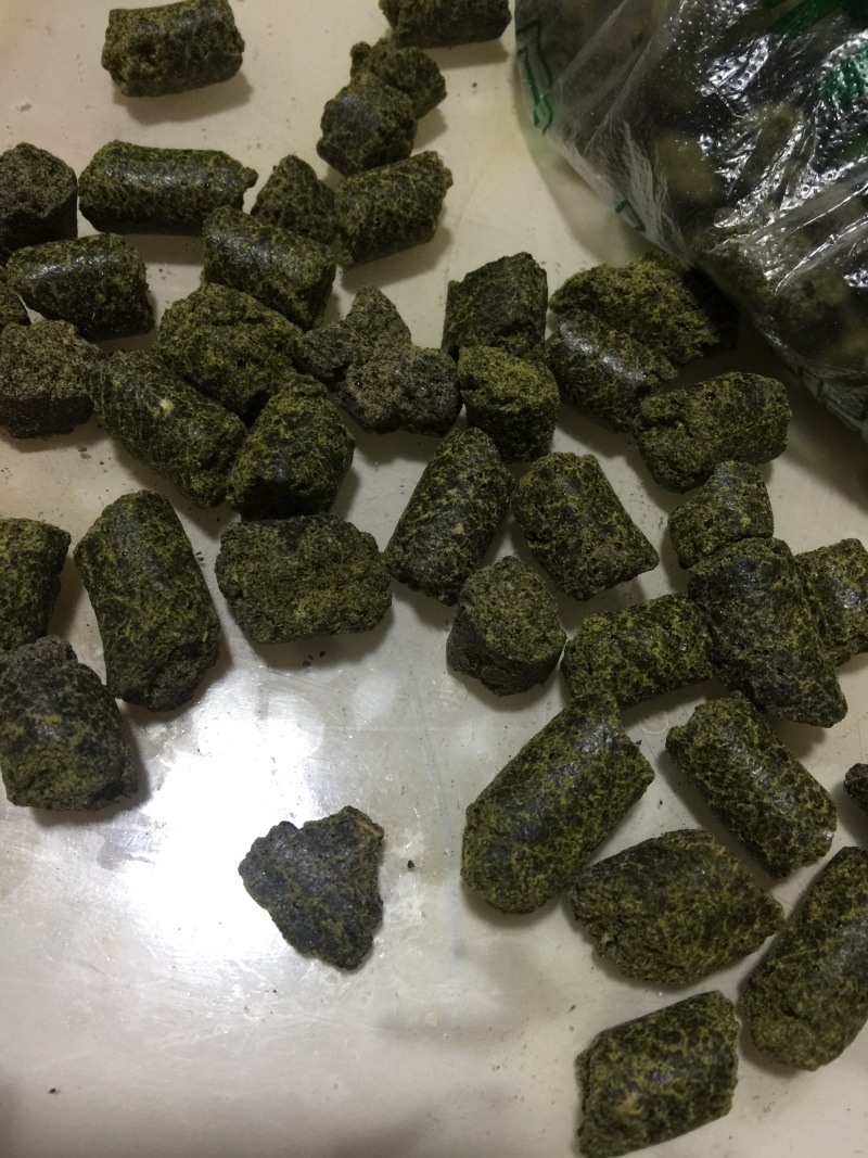 纯正菜籽饼看看颜色就知道有多好