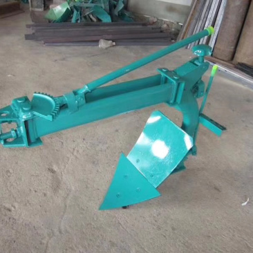 手扶拖拉机翻转犁旋耕机开沟机工具齐全