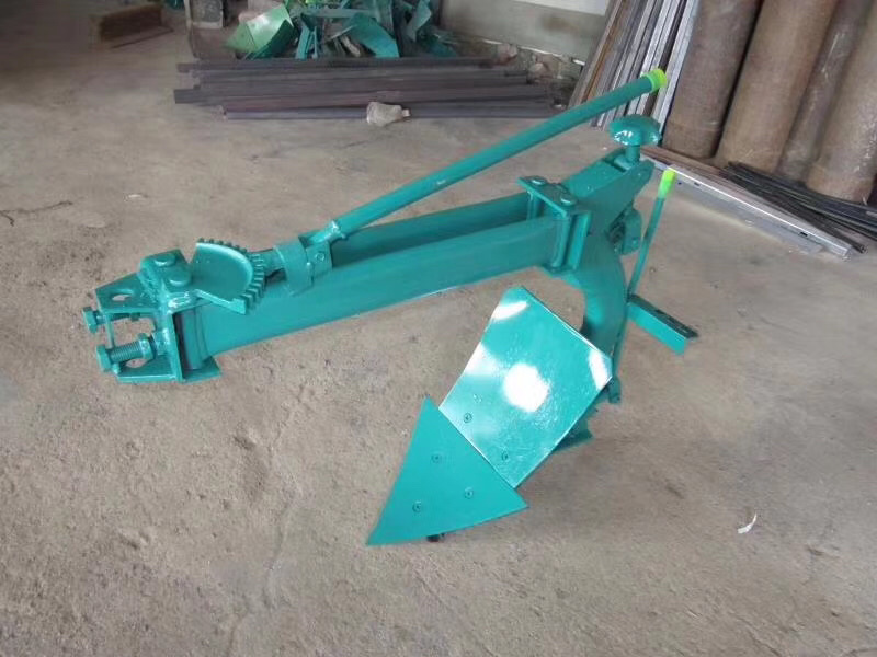 手扶拖拉机翻转犁旋耕机开沟机工具齐全