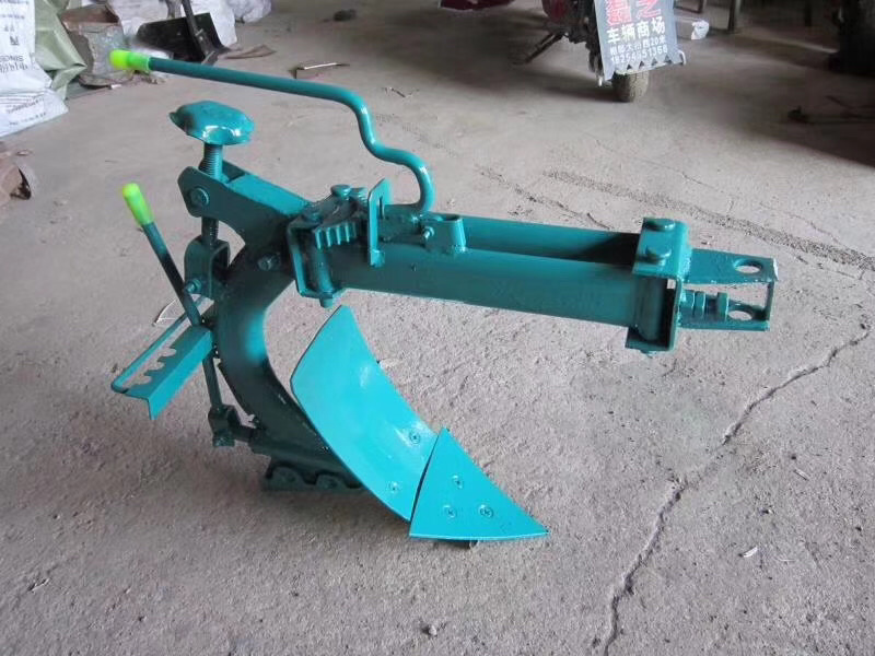 手扶拖拉机翻转犁旋耕机开沟机工具齐全