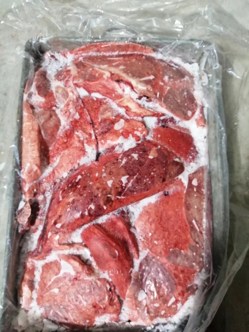 蒙古马肉四分体，带腱子后腿肉，颜色好，出成高