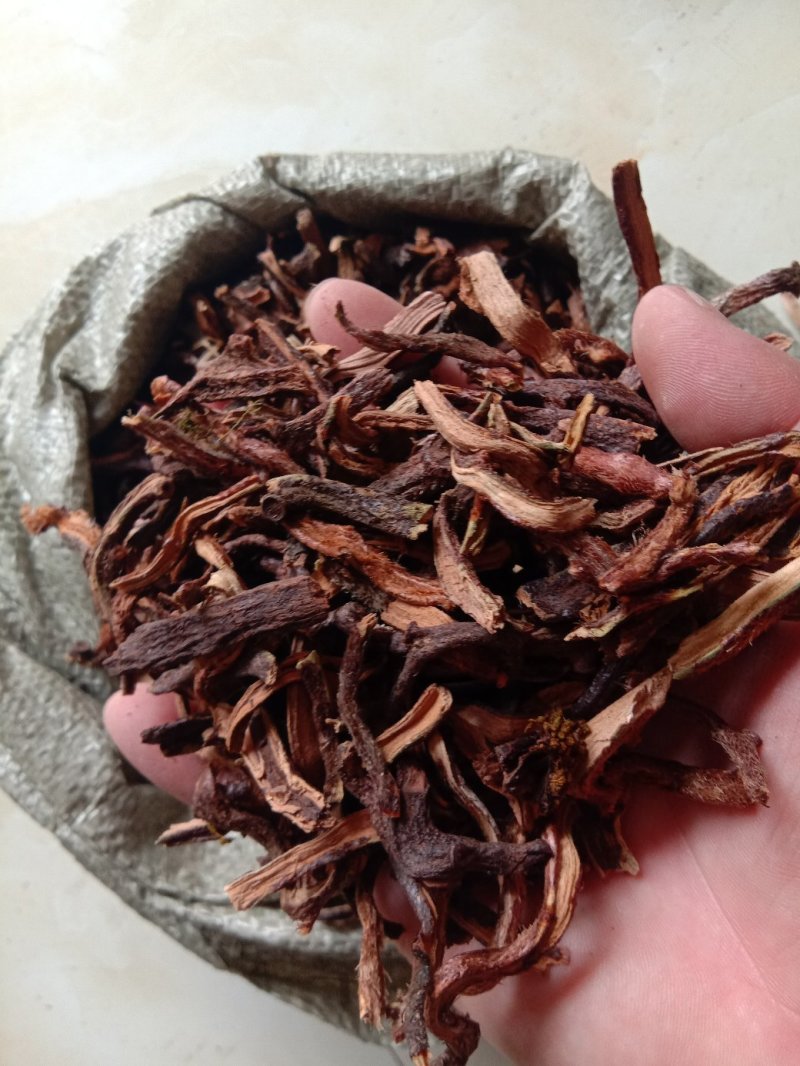 骨碎补，常年批发补碎骨中药材量大从优