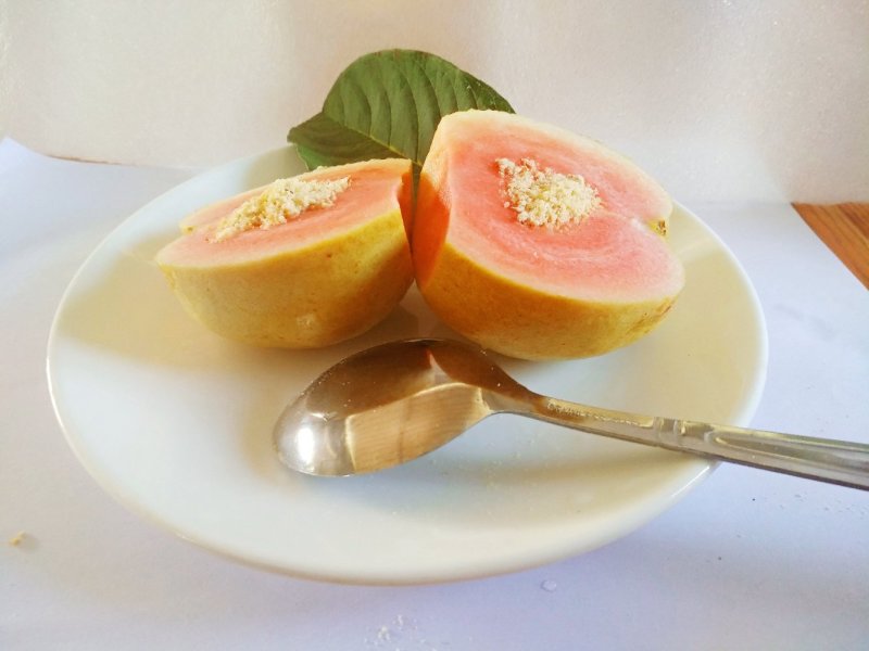 聚便宜试食商品无籽少核红宝石芭乐番石榴