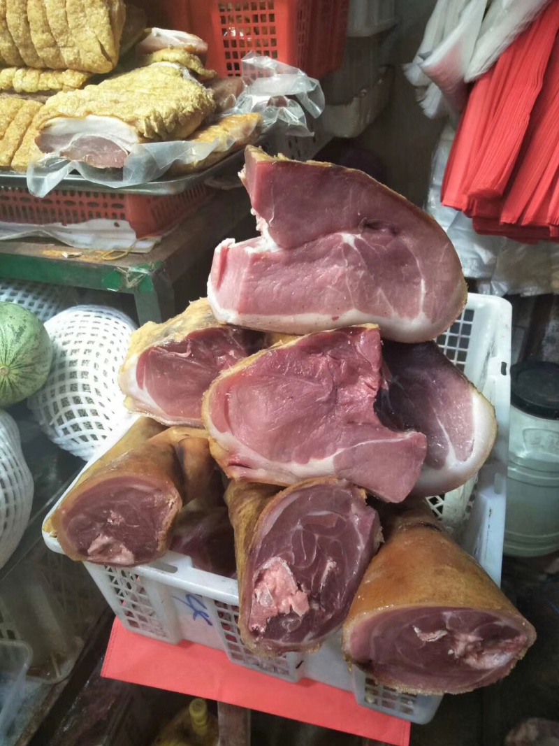 横断山脉大山里的火腿珍品:维西有一腿
