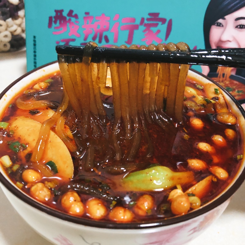 盒装酸辣粉