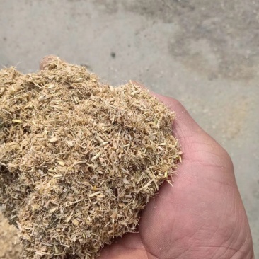 大豆秸秆厂家出货，适用于牛羊料