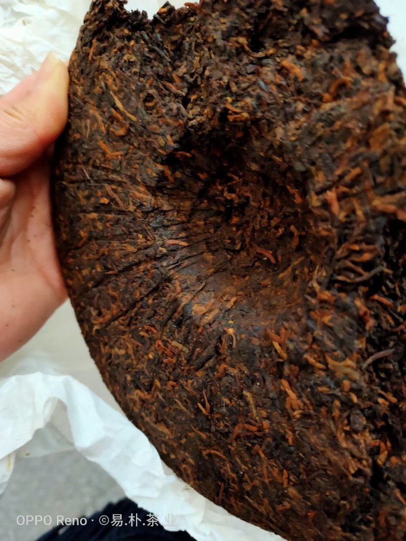 宫廷贡饼普洱熟茶云南七子饼古法压制
