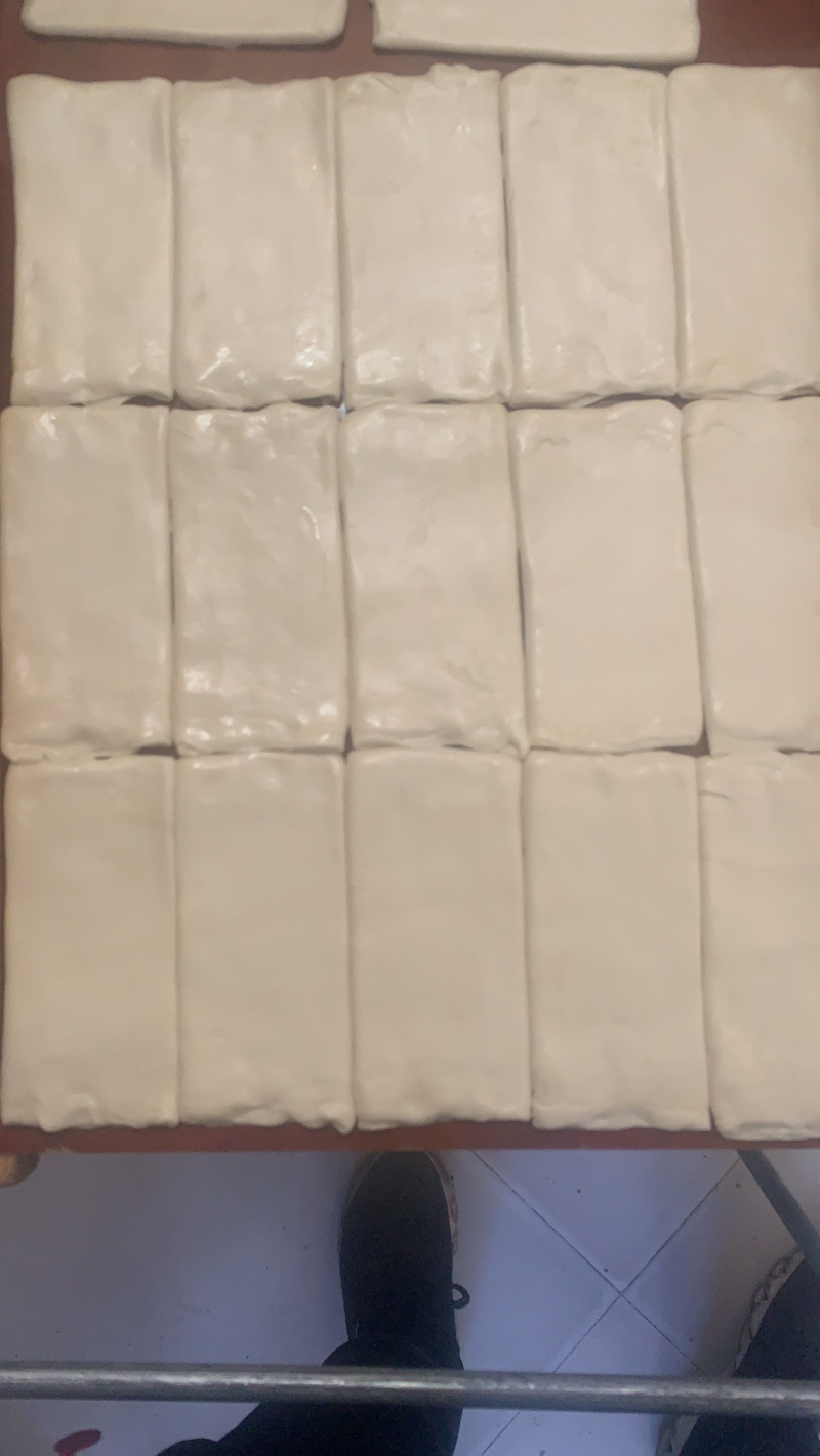 驴肉火烧皮生的速冻半成品起发