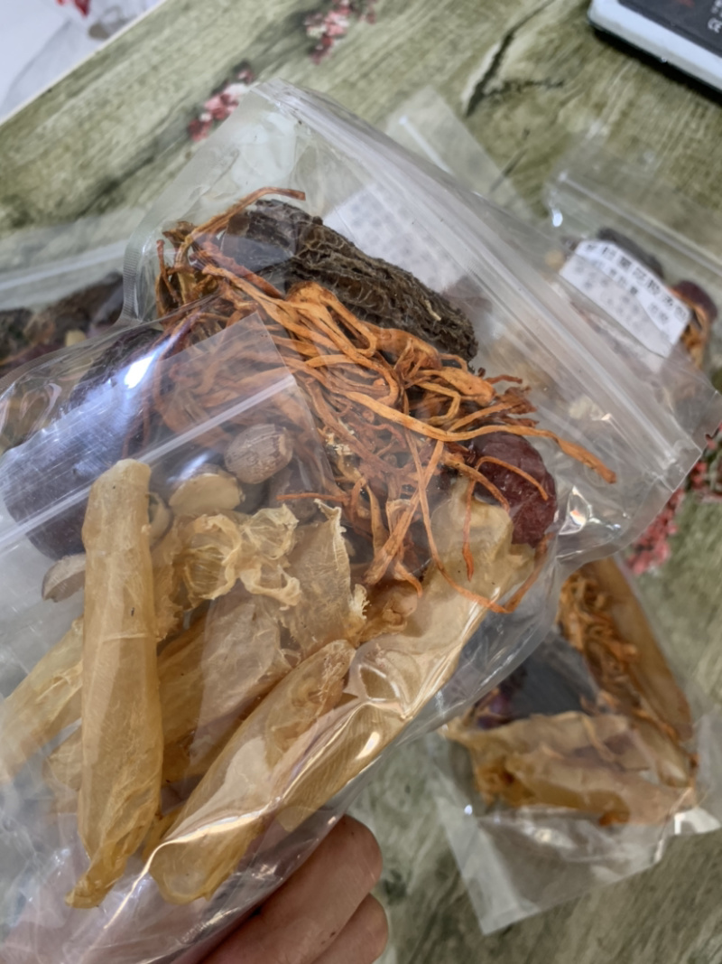 灯芯草汤包羊肚菌黄花胶汤包微商电商实体淘货源代发