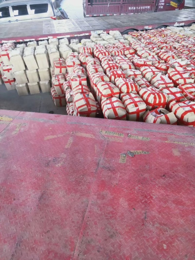 云南高原土豆利薯土豆个头大颜色好口感好。