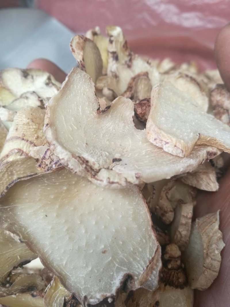 白芨片(切片三叉白艿，货白)片子大，颜色好