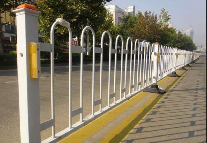 道路护栏围栏马路隔离栏市政护栏京式护栏城市交通防护防撞栏