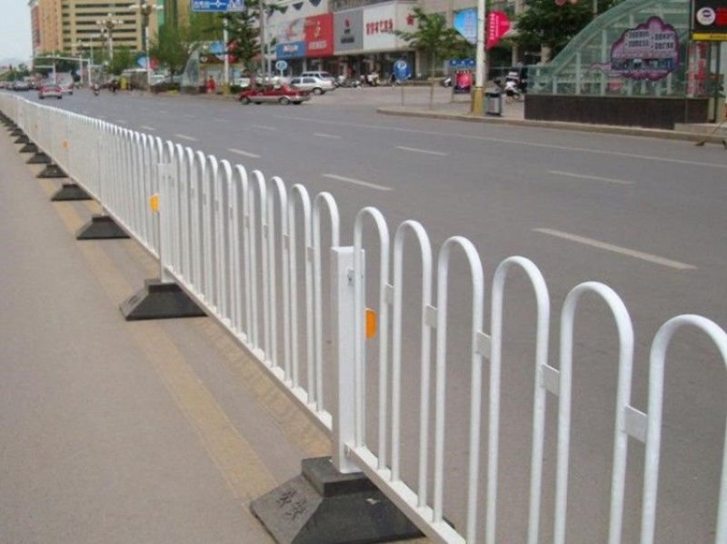 道路护栏围栏马路隔离栏市政护栏京式护栏城市交通防护防撞栏