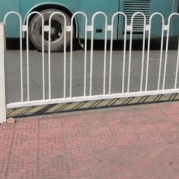 道路护栏围栏马路隔离栏市政护栏京式护栏城市交通防护防撞栏