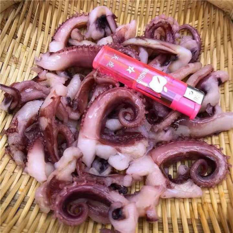 新鲜脆口鱿鱼须，新鲜冰冻章鱼爪，批发零售