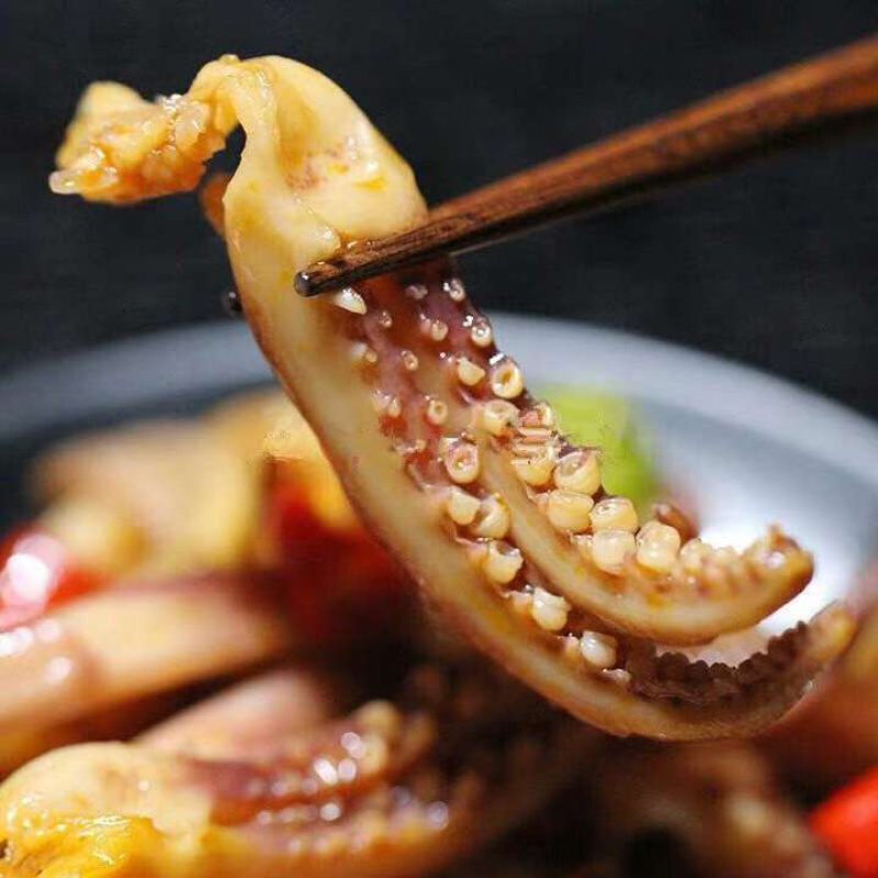 新鲜脆口鱿鱼须，新鲜冰冻章鱼爪，批发零售