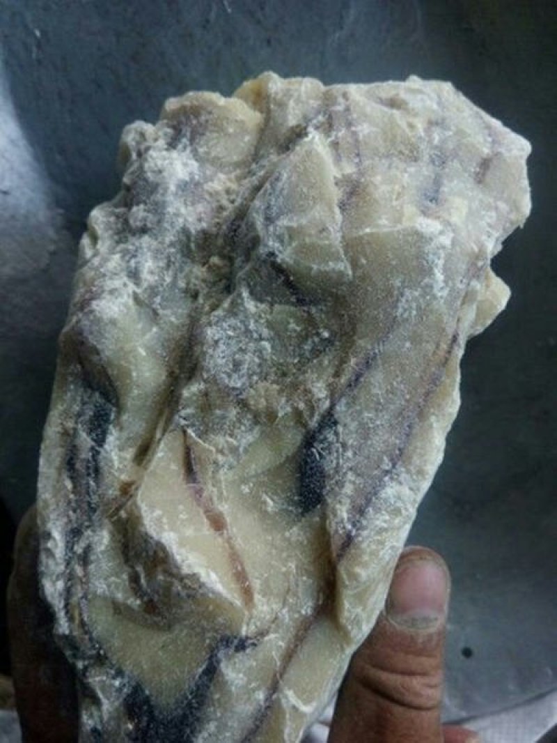 枫香脂，常年批发供应冷背中药材，黑云，枫香脂中药材