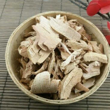 雷公藤，常年批发供应雷公根，