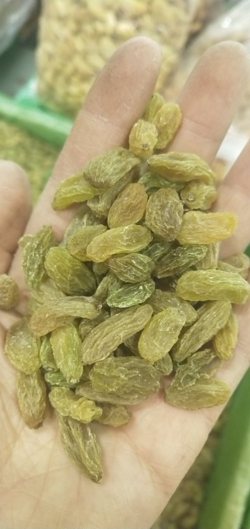 新疆葡萄干吐鲁番特产产地直销绿色葡萄干