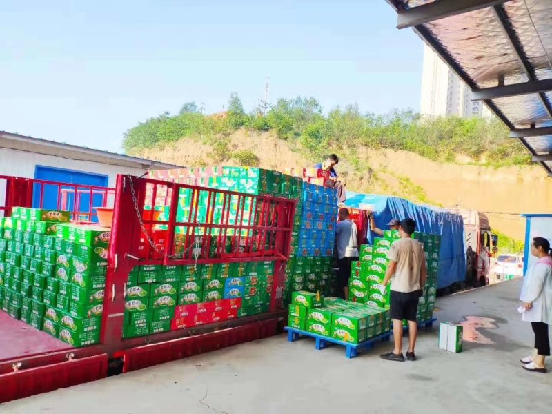 新疆葡萄干吐鲁番特产产地直销绿色葡萄干