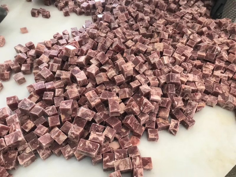 高品质精品牛肉粒源头厂家口感好，品质佳，谷饲好原料