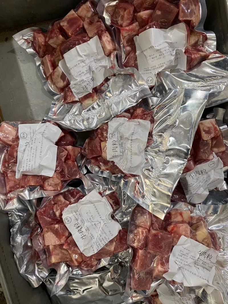 高品质精品牛肉粒源头厂家口感好，品质佳，谷饲好原料