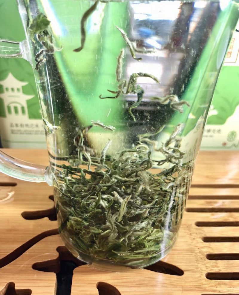 [标题]碧螺春新茶，明前芽茶，特级精选，一斤两罐装包邮