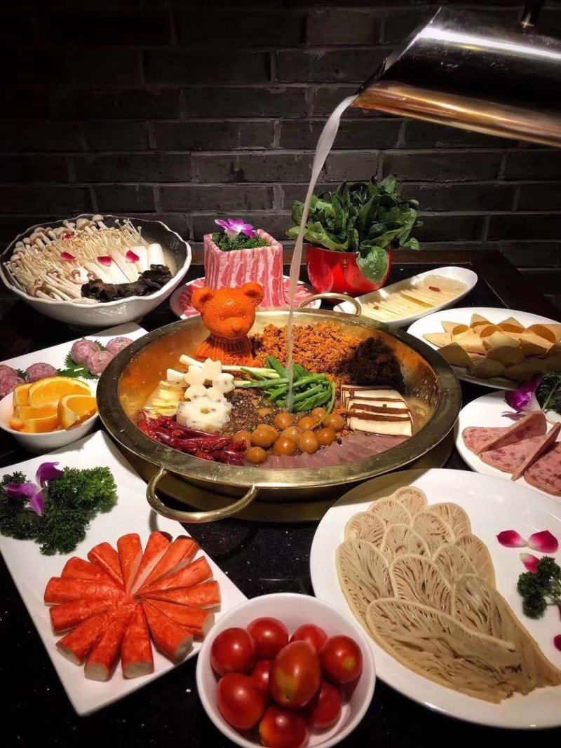 成都重庆牛油火锅料麻辣火鍋魚底料商用自助火锅底料