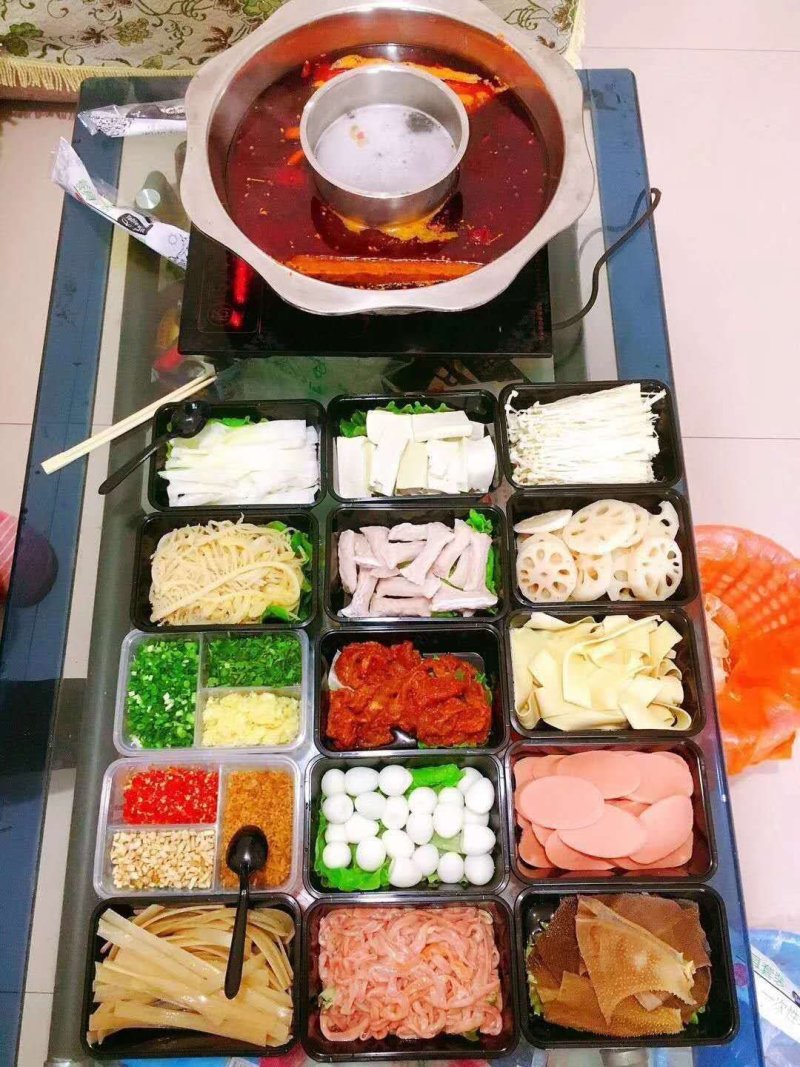 成都重庆牛油火锅料麻辣火鍋魚底料商用自助火锅底料